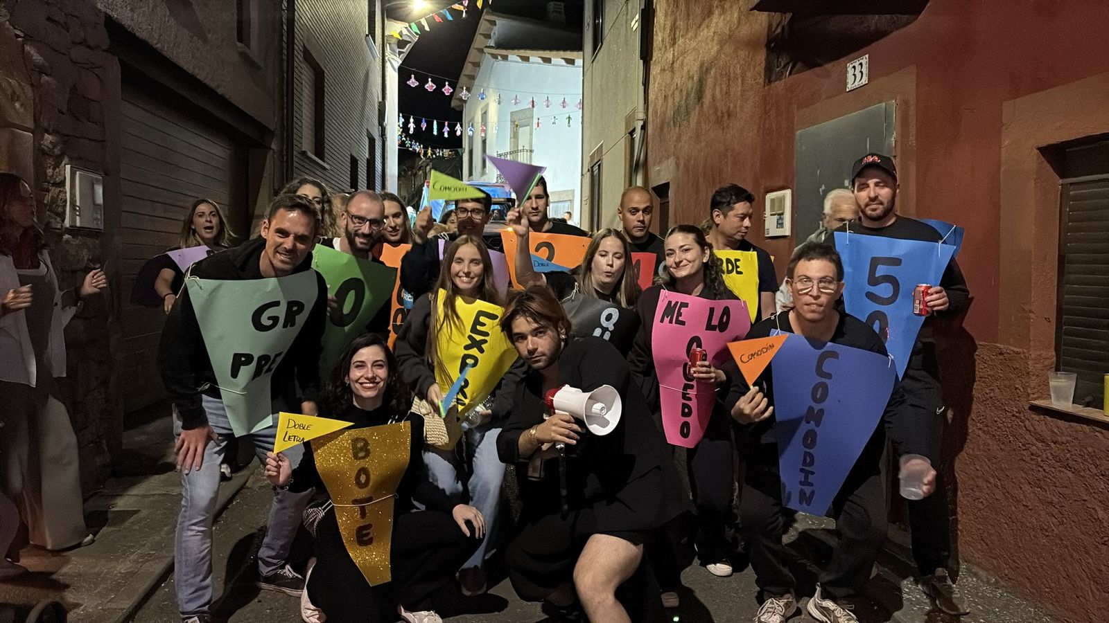 Desfile de carrozas en Pereña