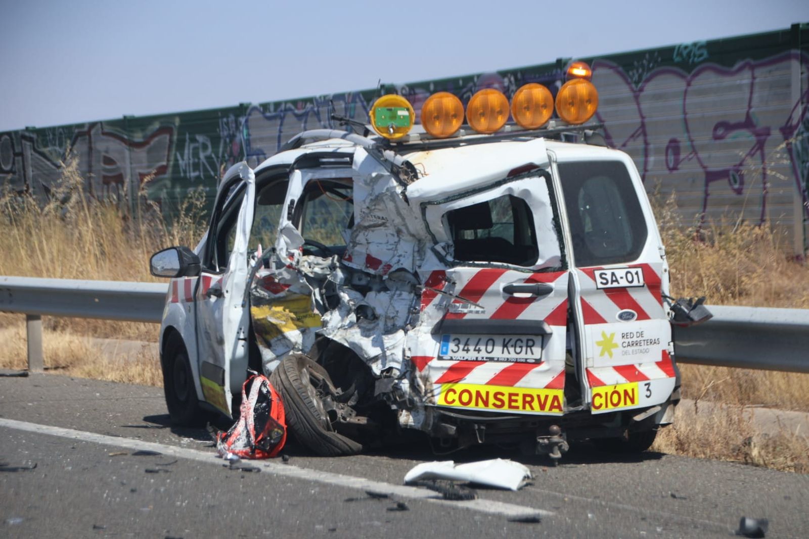 Un herido en un accidente entre dos furgonetas en la autovía A-66, en Villares de la Reina
