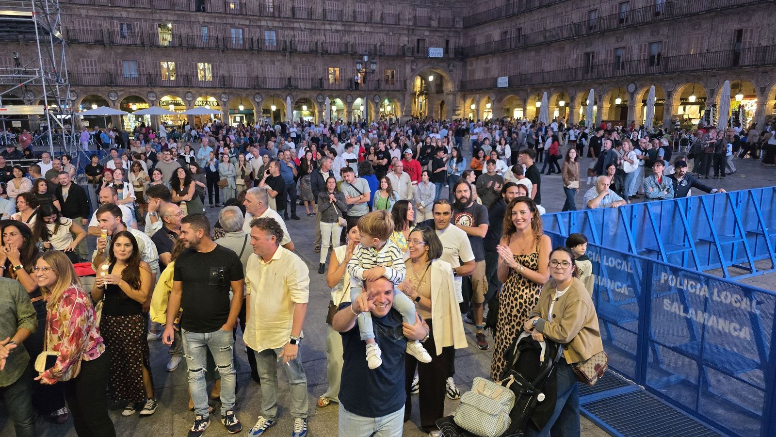 Concierto de Benbow en la Plaza Mayor