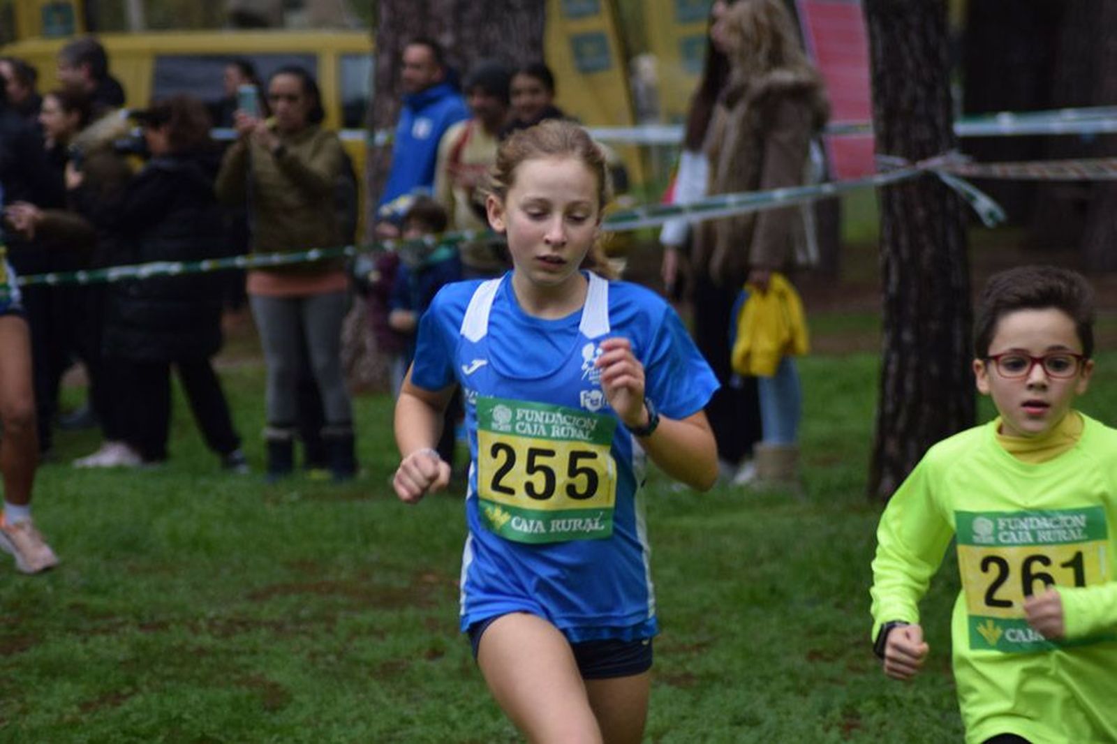 cross-de-otono-en-el-bosque-de-valorio-52