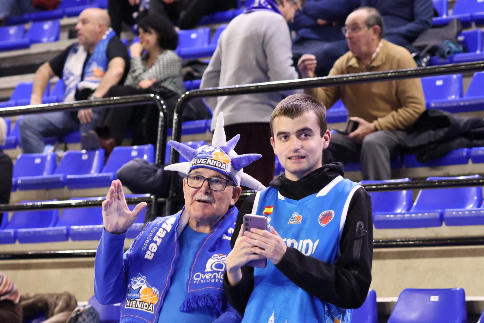 Perfumerías Avenida – Estudiantes