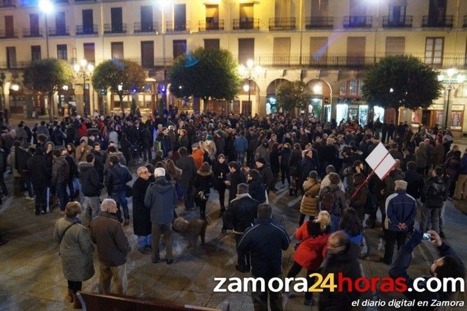 Concentración de apoyo a las protestas en Gamonal