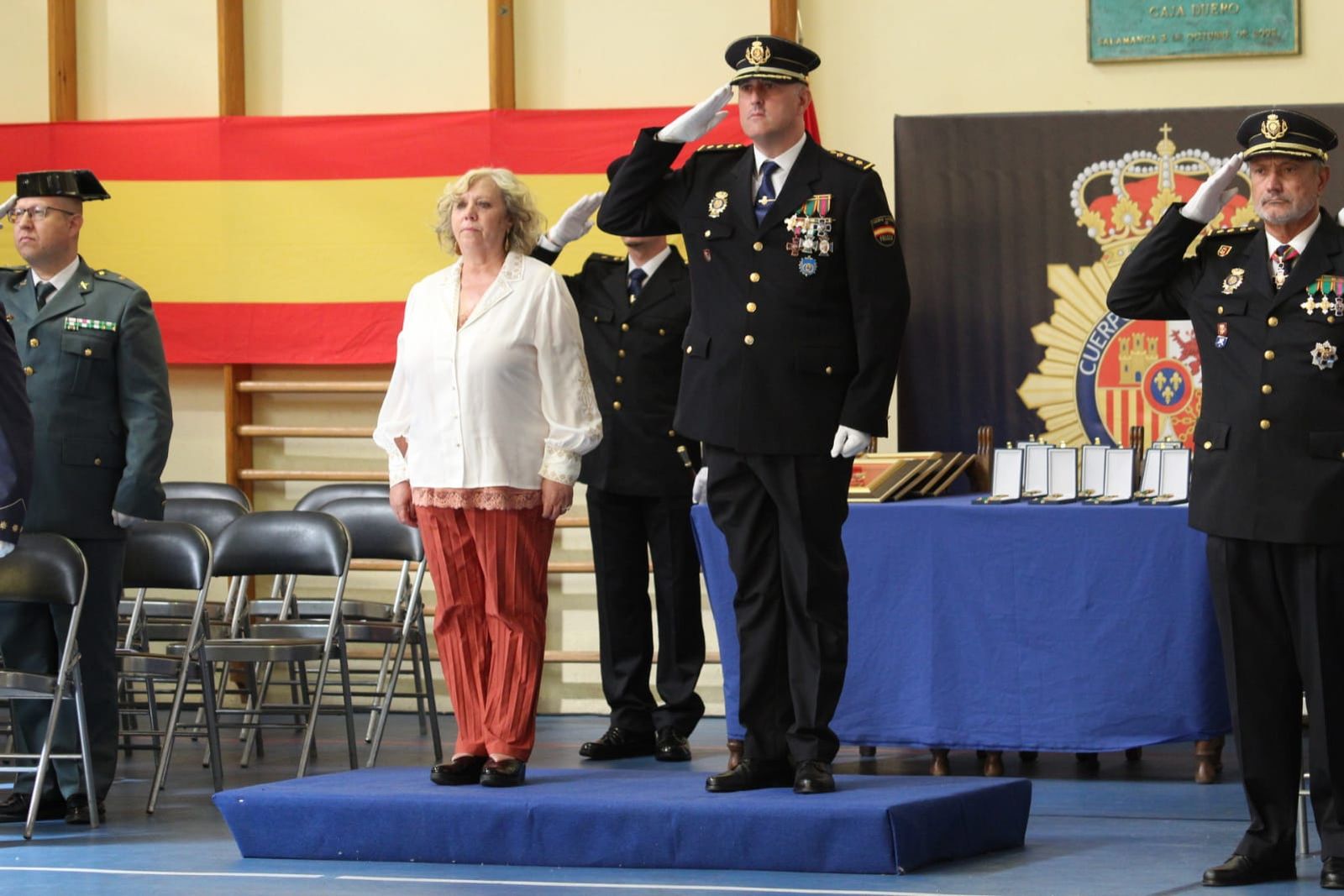 la-policia-nacional-de-salamanca-los-angeles-custodios-54