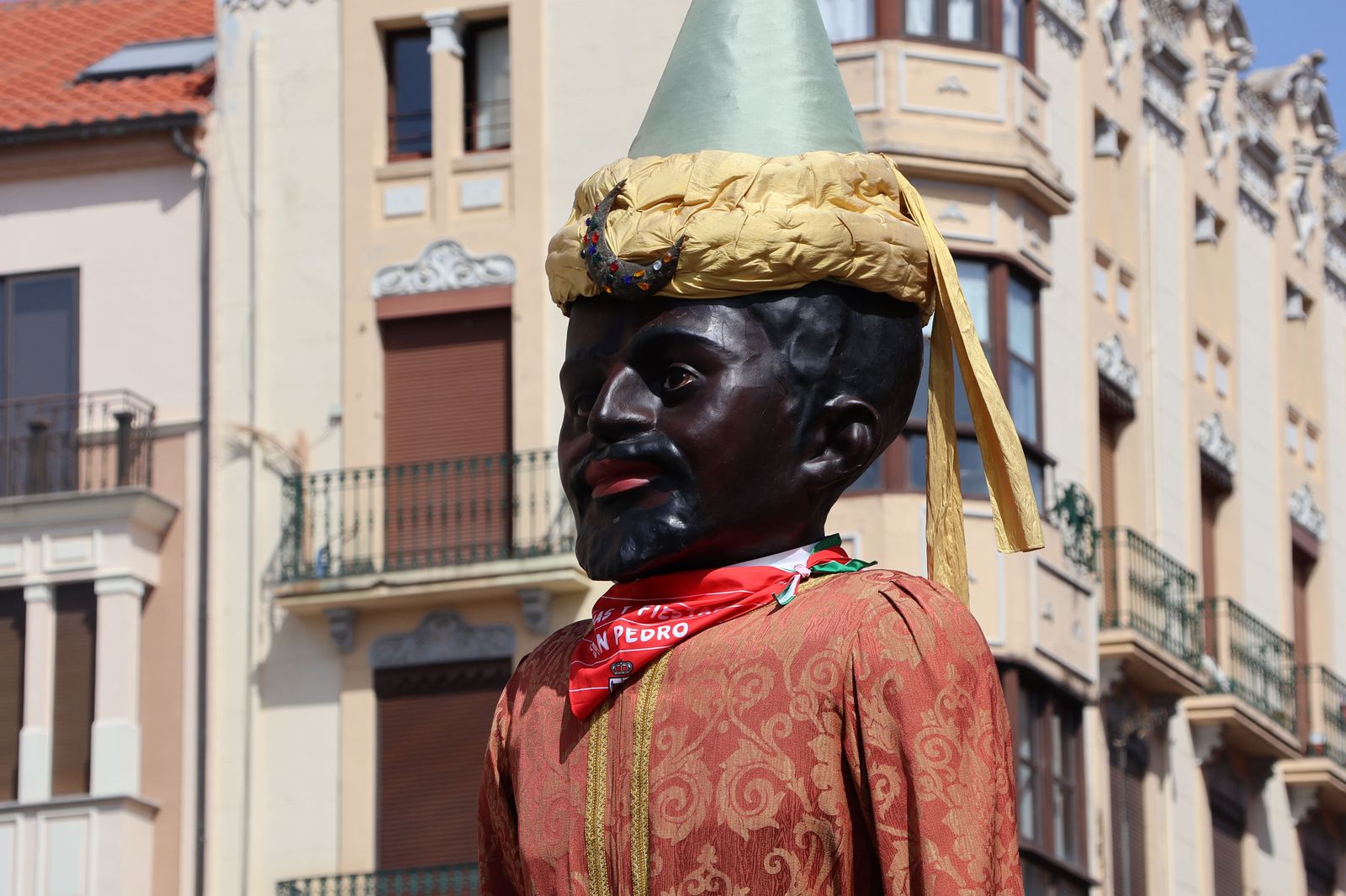 Pasacalles de Gigantes y Gigantillas (14).jpg