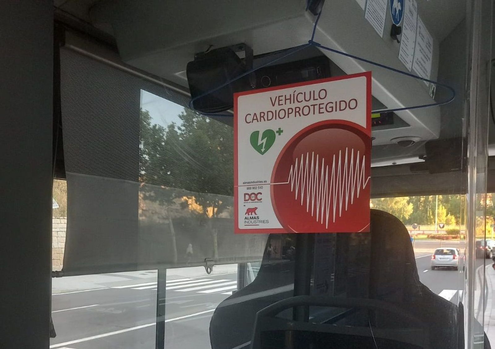 Los autobuses urbanos de Salamanca ya disponen de desfibriladores