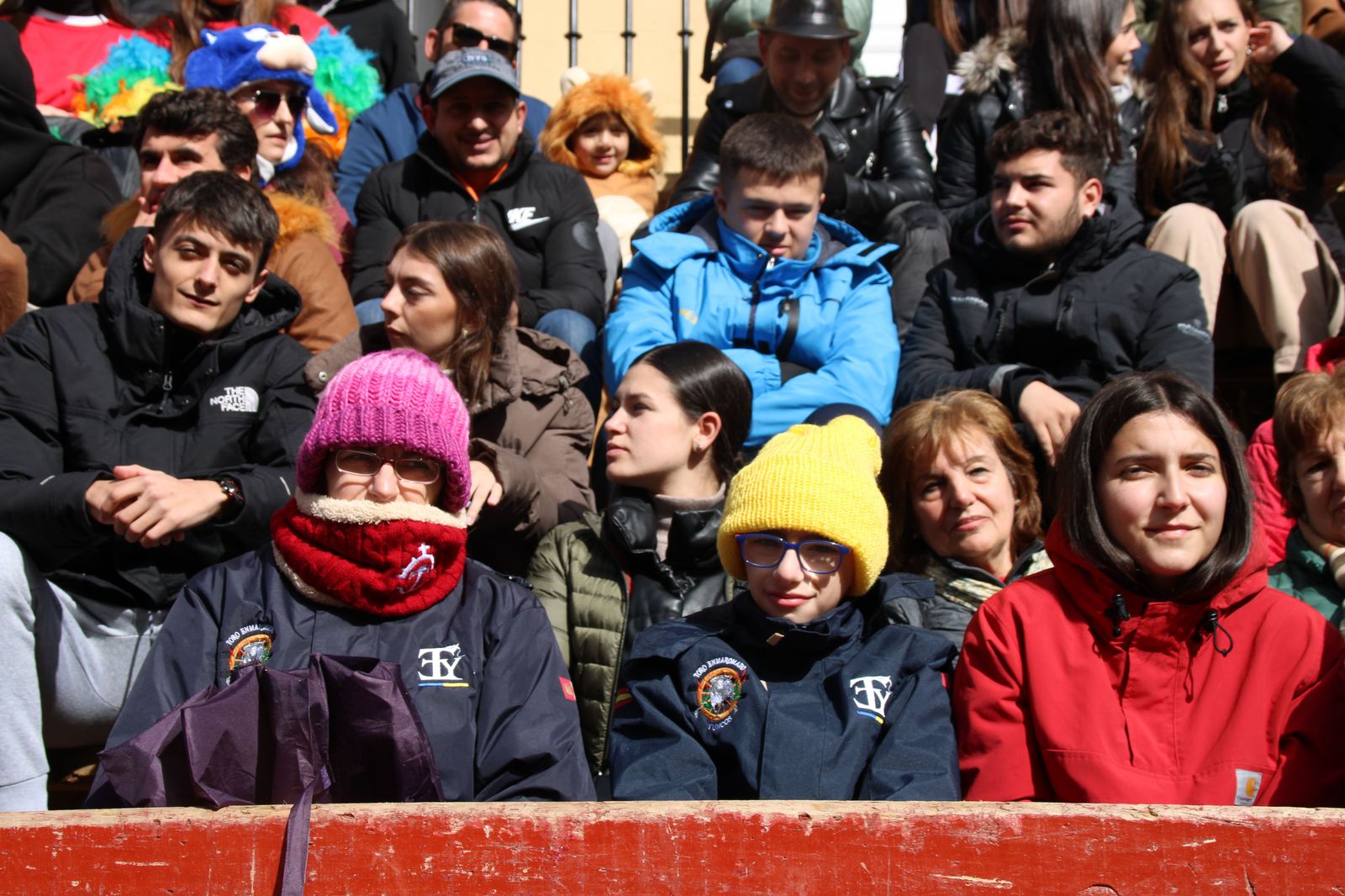 ambiente-durante-el-encierro-urbano-de-ciudad-rodrigo-sabado-10-de-febrero-fotos-s24h-67