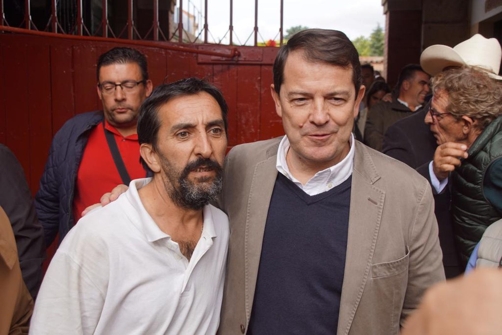 Ambiente en el patio de cuadrillas de La Glorieta este jueves, 21 de septiembre, antes de la corrida concurso de despedida de López Chaves y El Juli. Fotos Juanes