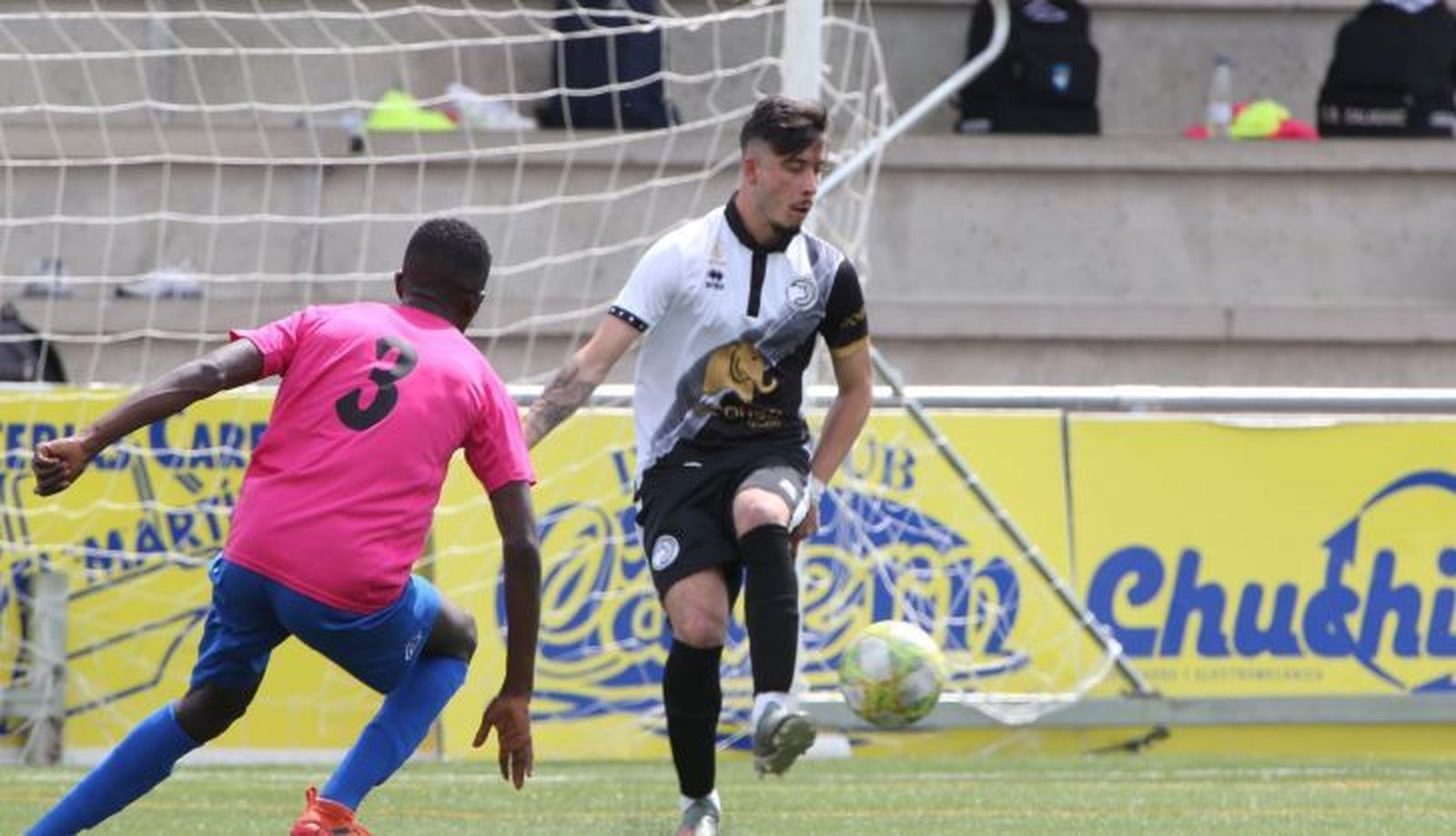 Grilo, en un choque con Unionistas JR / FOTO SALAMANCA24HORAS.COM