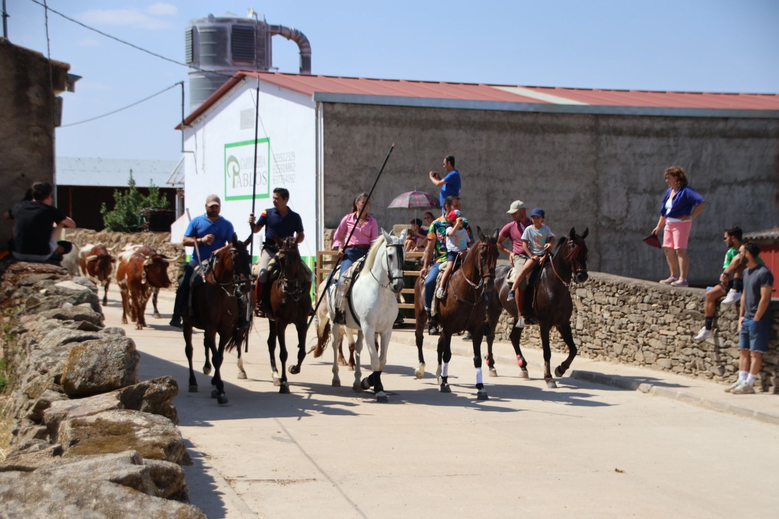 Lumbrales encierro a caballo