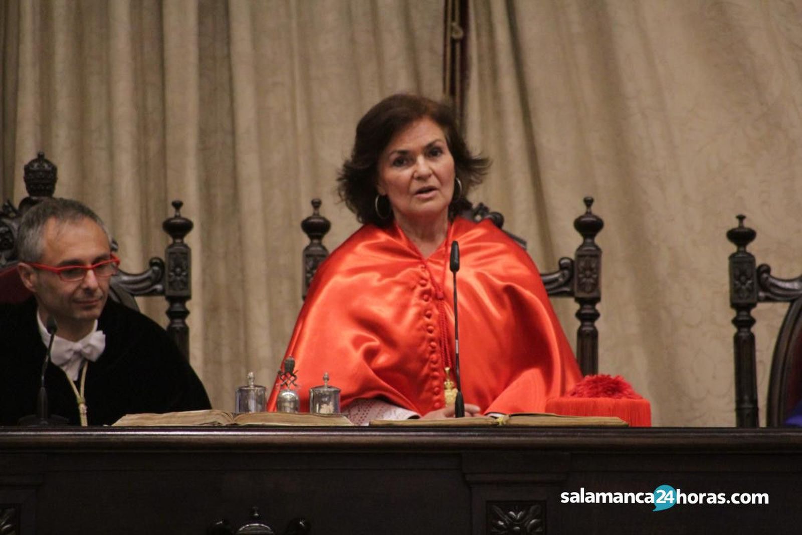 Ceremonia Doctoras Honoris Causa Victoria Camps Adela Cortina presencia Carmen Calvo (156)