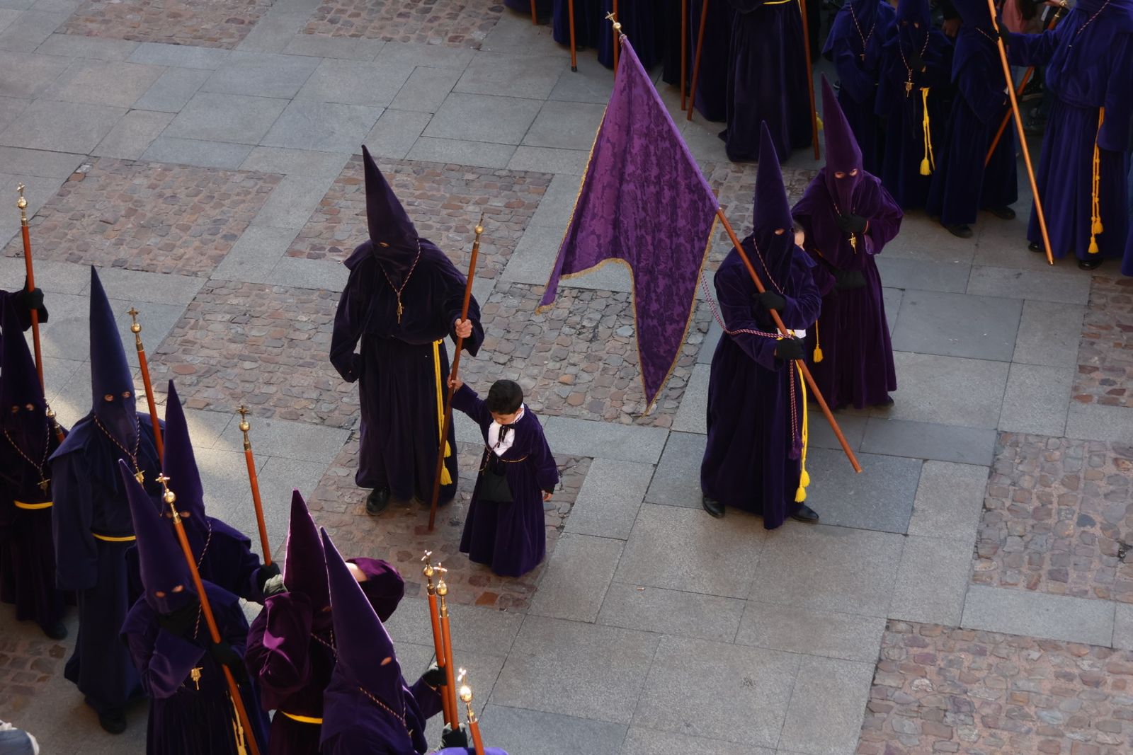 GALERÍA | Revive en imágenes la procesión de la Vera Cruz