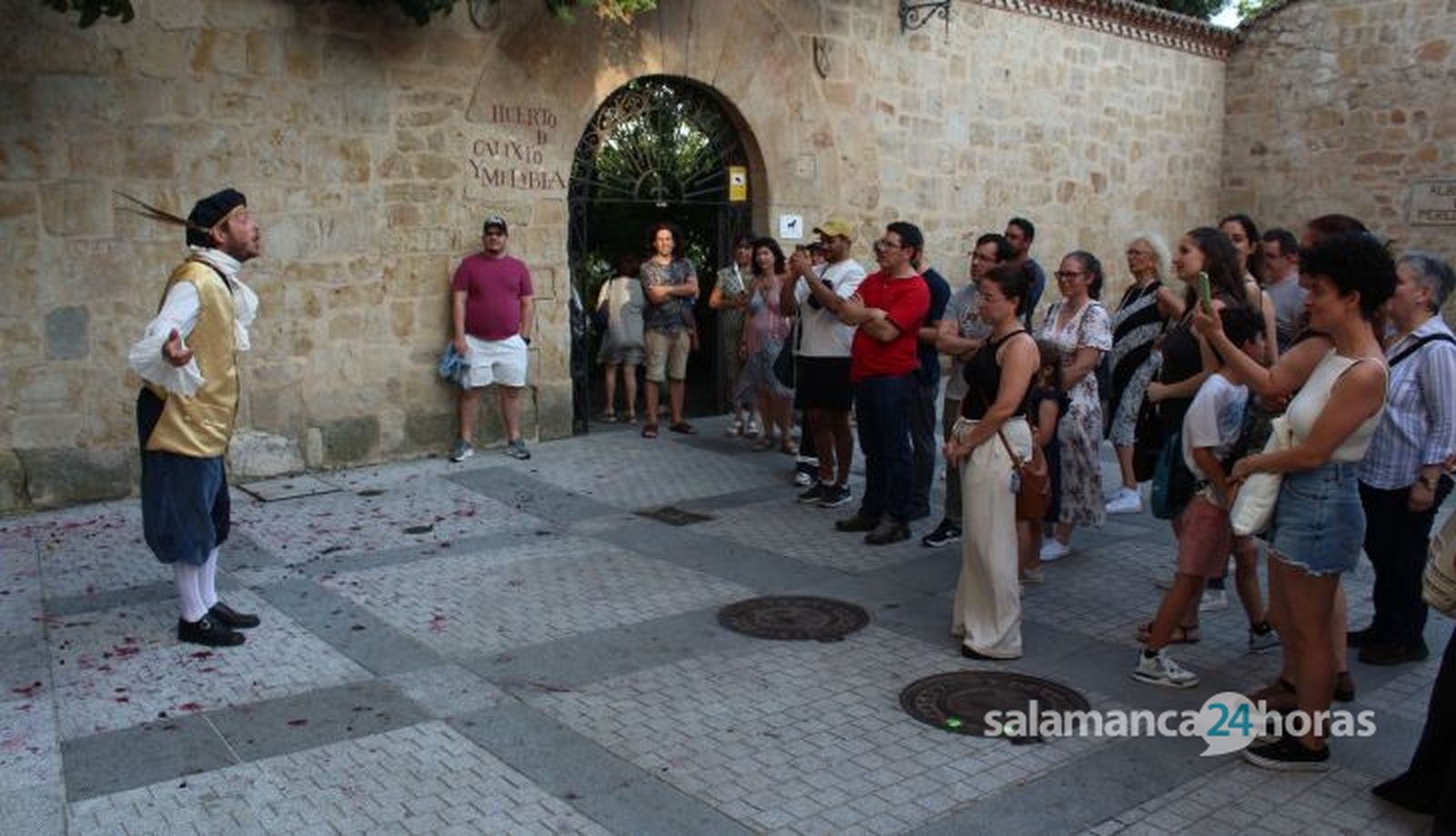 Recorrido teatralizado por el centro de Salamanca Recorrido teatralizado por el centro de Salamanca