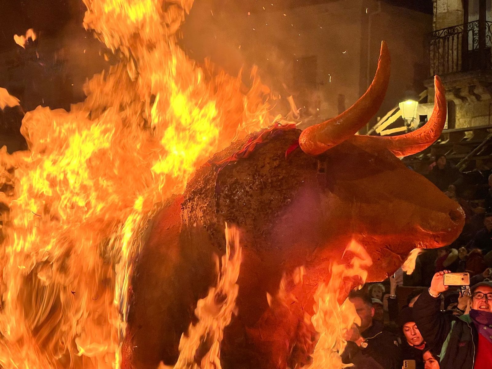quema-del-toro-de-cenizos-carnaval-del-toro-ciudad-rodrigo-2025-13