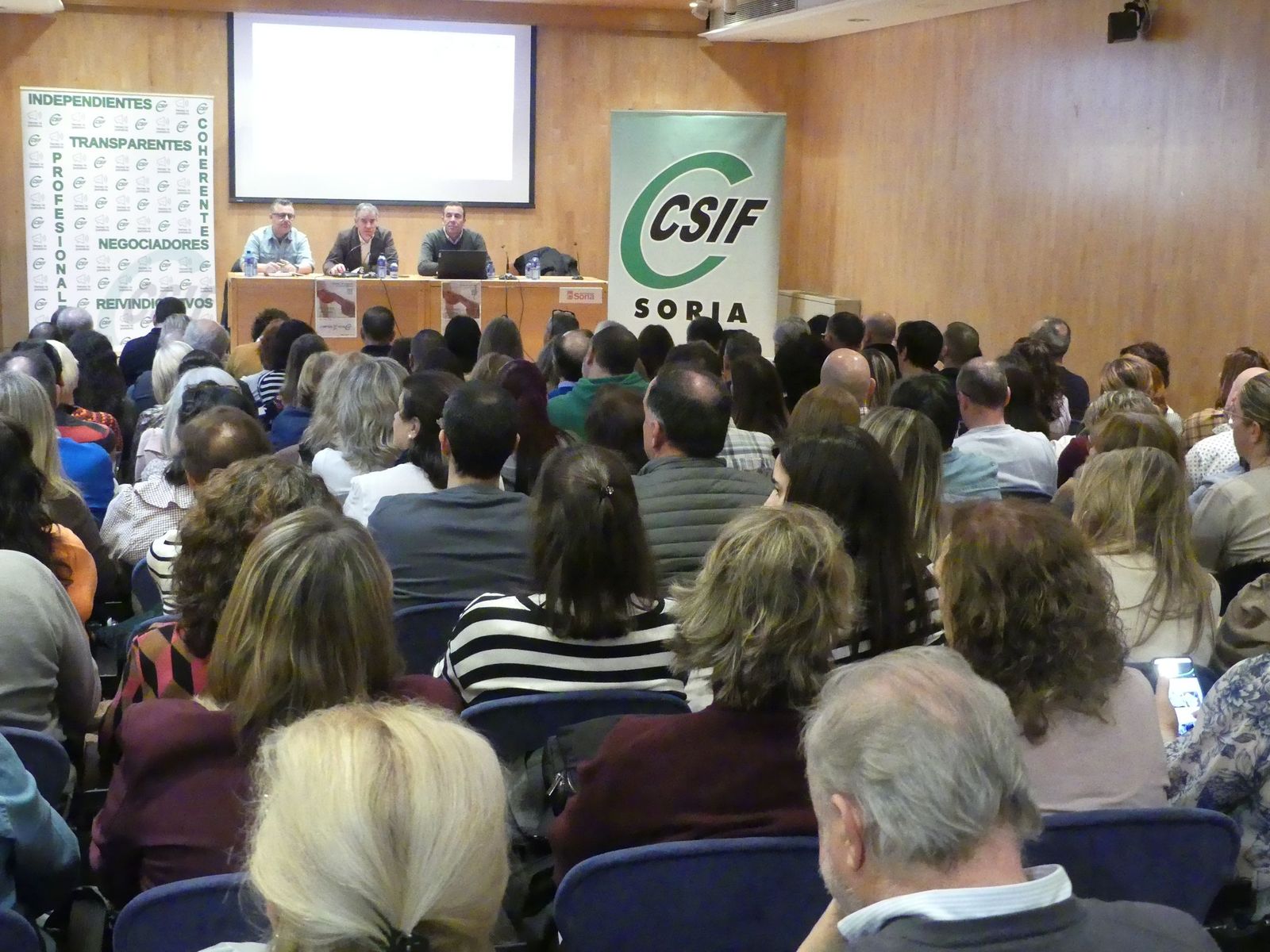 CSIF: “Sin empleados públicos suficientes no habrá posibilidad de vivir ni quedarse en Castilla y León”
