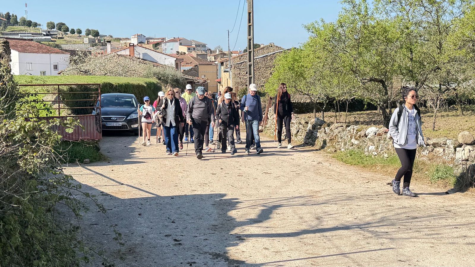 Marcha senderiesta mieza