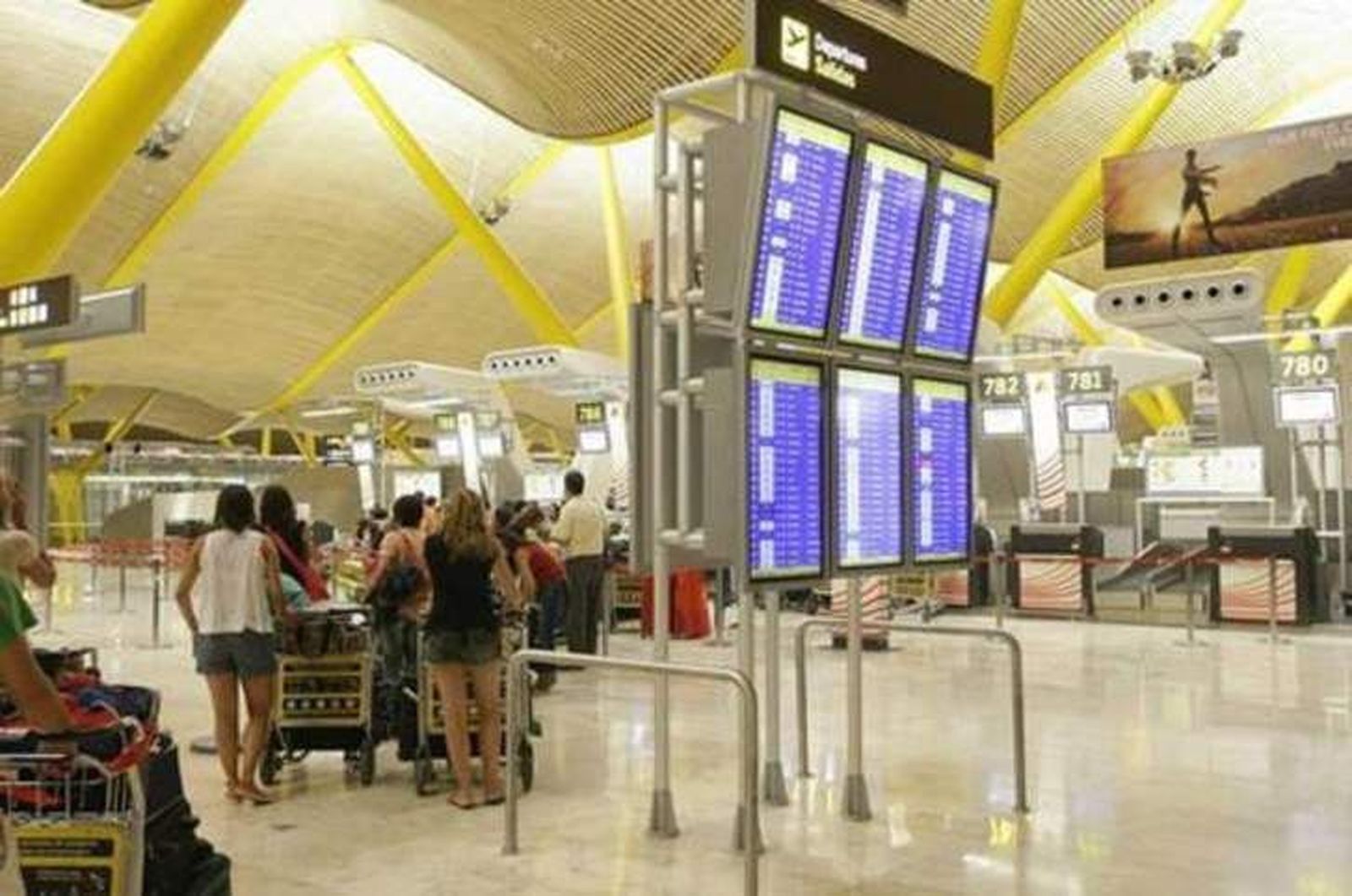 Cancelación, pérdida de equipaje y salud, los seguros más demandados para viajar este verano