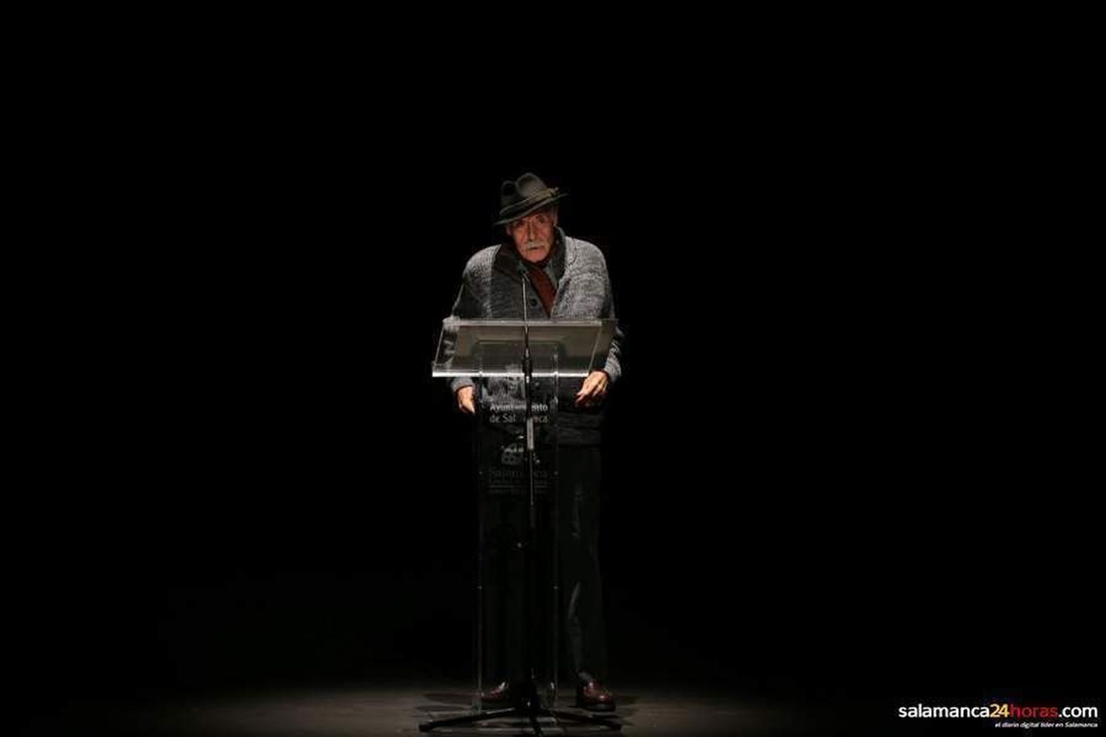 Sesenta poetas de veinte países iberoamericanos rinden homenaje a León Felipe y Juan Ruiz Peña