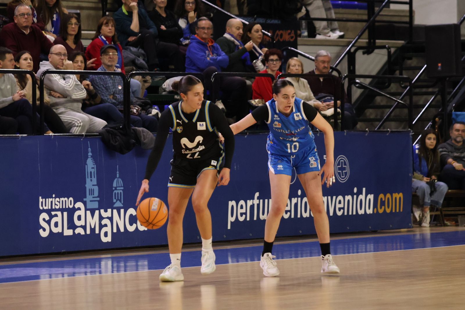 Perfumerías Avenida – Estudiantes