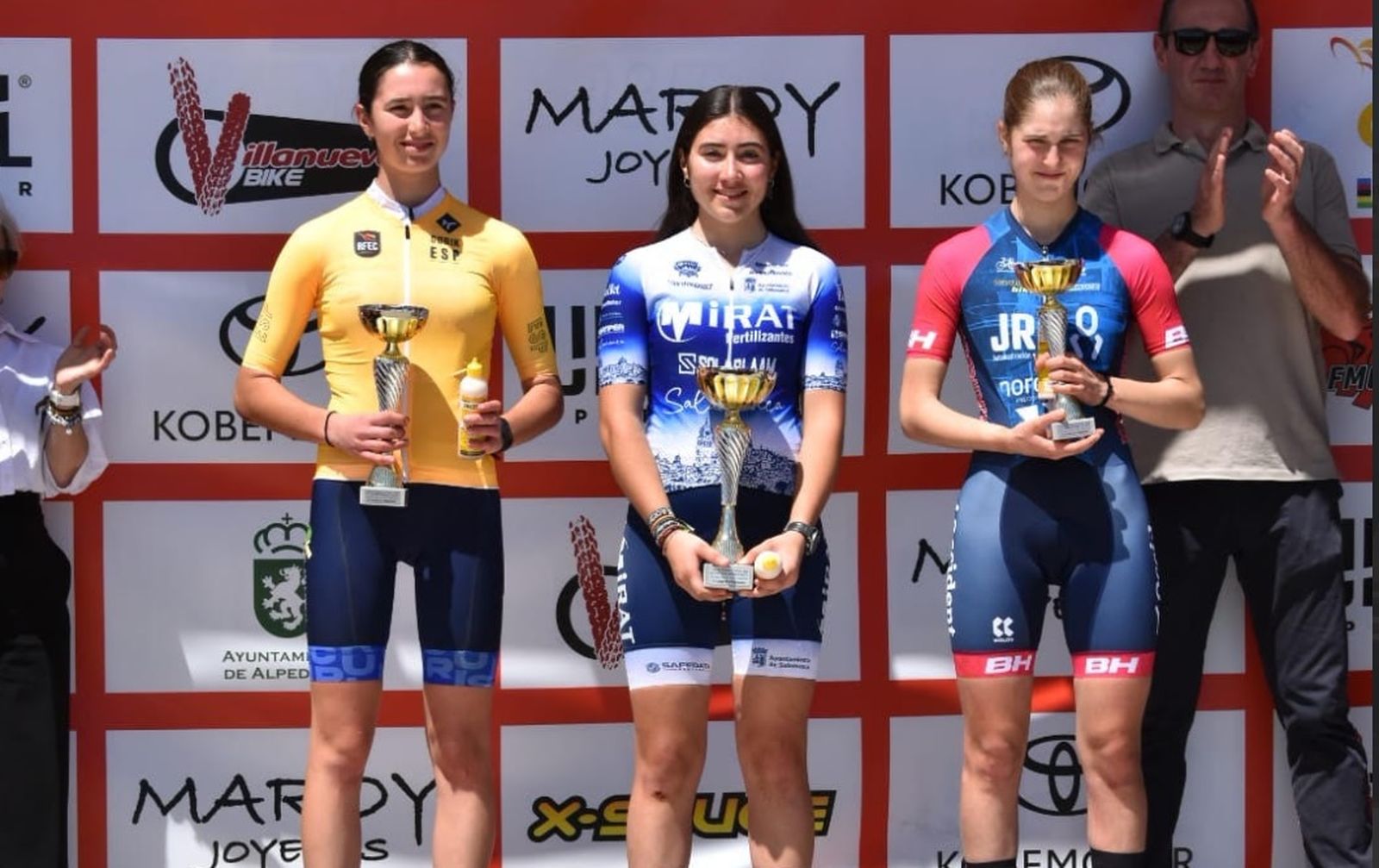 Ciclistas de Mirat Team