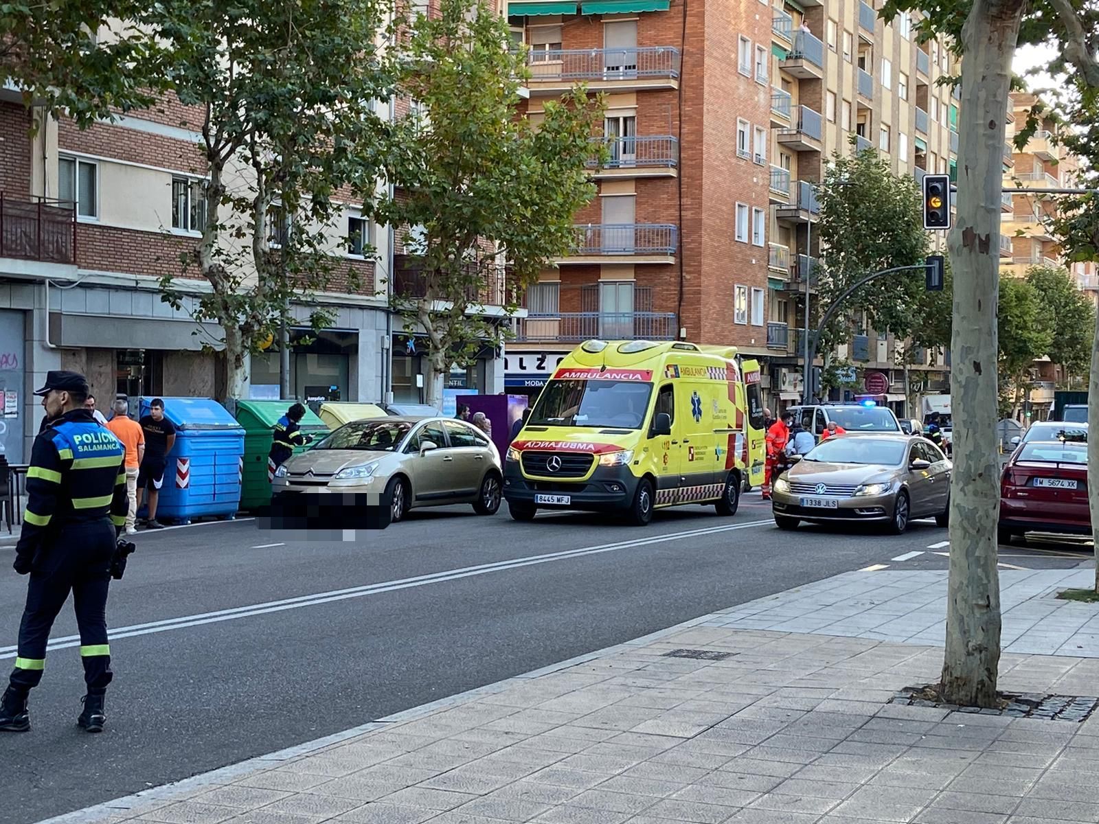 Una mujer resulta herida tras ser atropellada en la avenida de Villamayor
