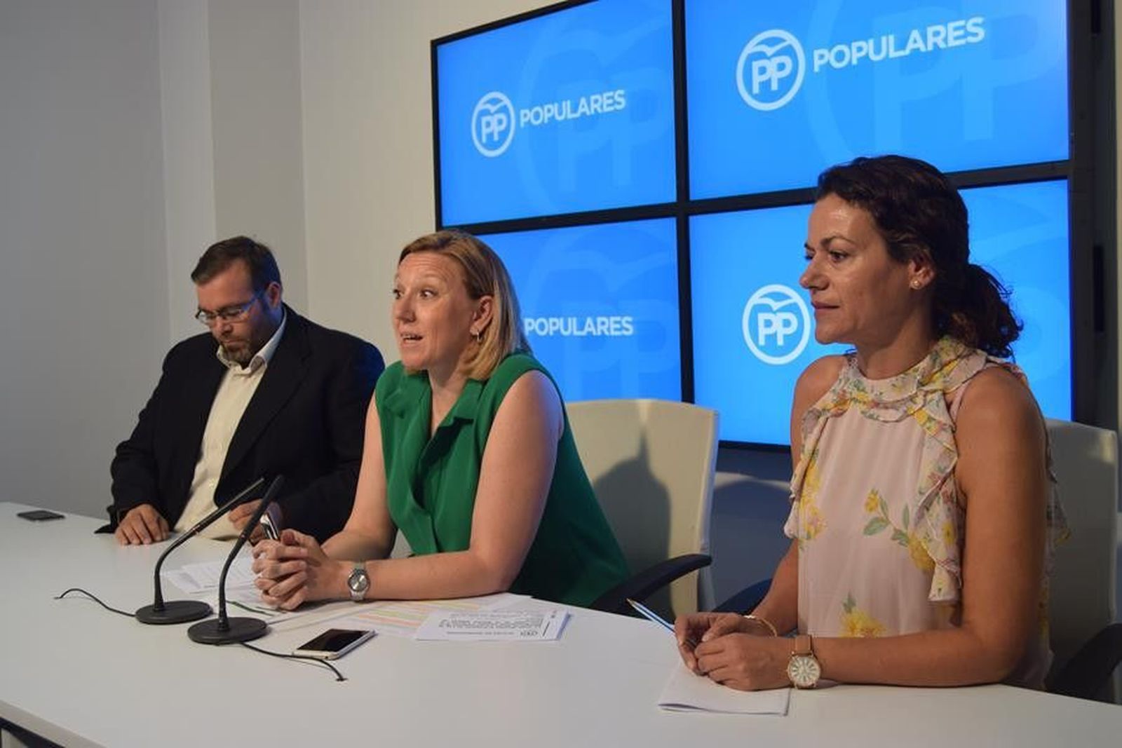 Maria José Blanco Emilio Cabadas Manuela Crespo