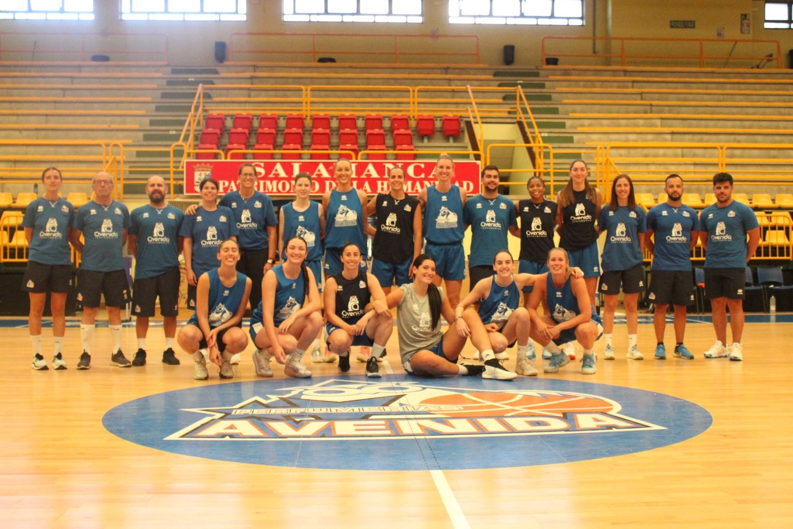 Perfumerías Avenida en el primer entrenamiento de pretemporada