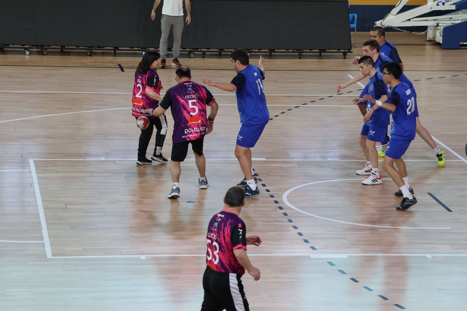 GALERÍA | El pabellón Ángel Nieto acoge el V Torneo de Balonmano Adaptado