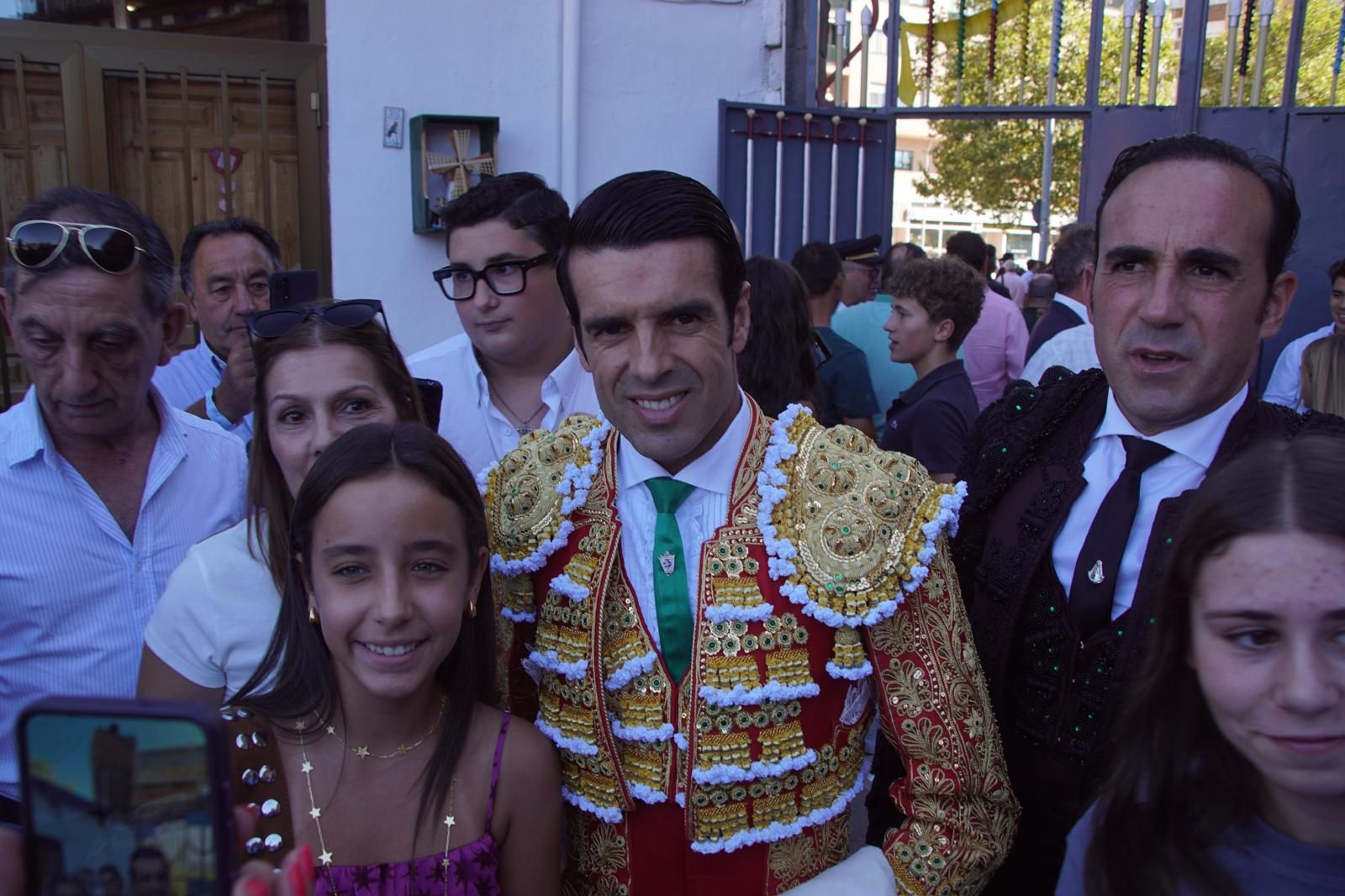 Así ha vivido la afición de La Glorieta el primer cartel de figuras de la feria: imágenes del ambiente en los tendidos y en el patio de cuadrillas