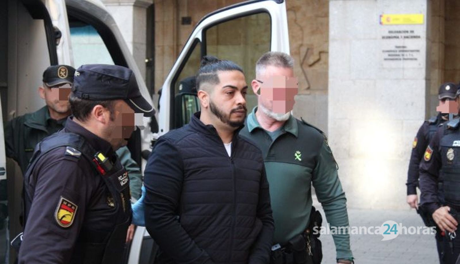 Entrada de 'El Rafi' en la Audiencia Provincial en el segundo día del juicio por el asesinato de El Chispi Entrada de 'El Rafi' en la Audiencia Provincial en el segundo día del juicio por el asesinato de El Chispi