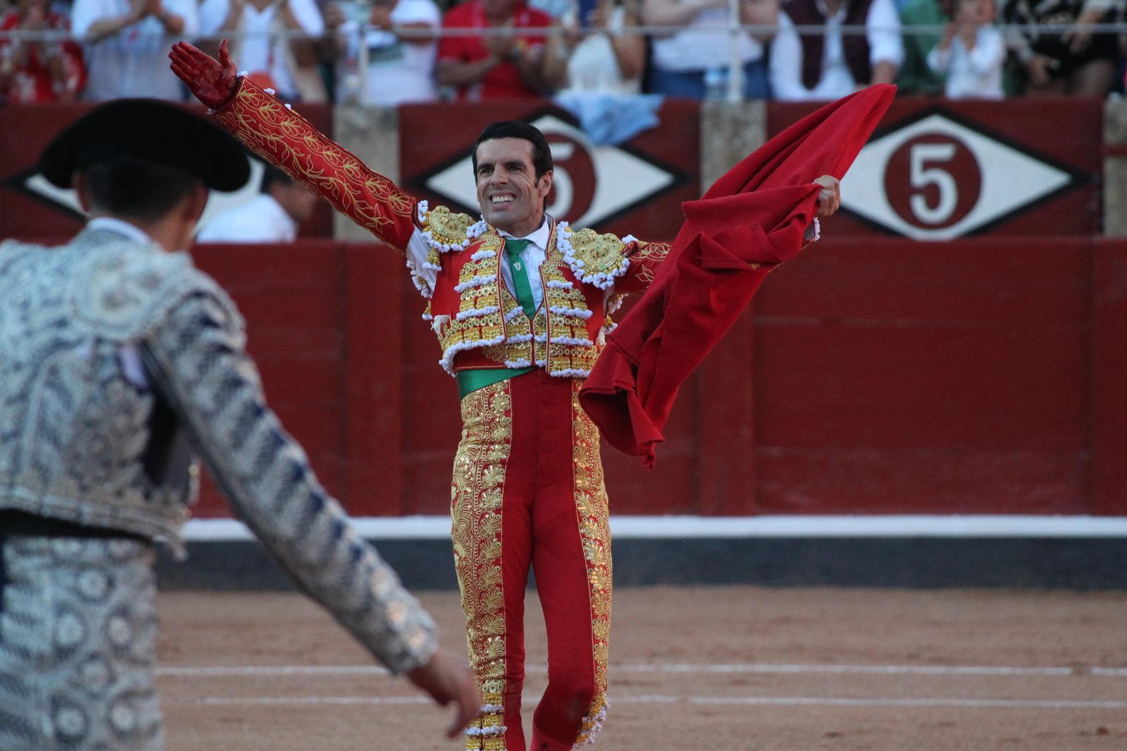 Emilio de Justo, Juan Ortega y Roca Rey inauguran el cartel de figuras en la feria de Salamanca: la corrida de Garcigrande en imágenes