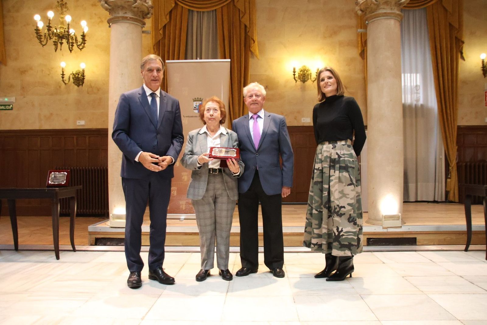 Homenaje a las personas mayores que celebran sus bodas de oro este año