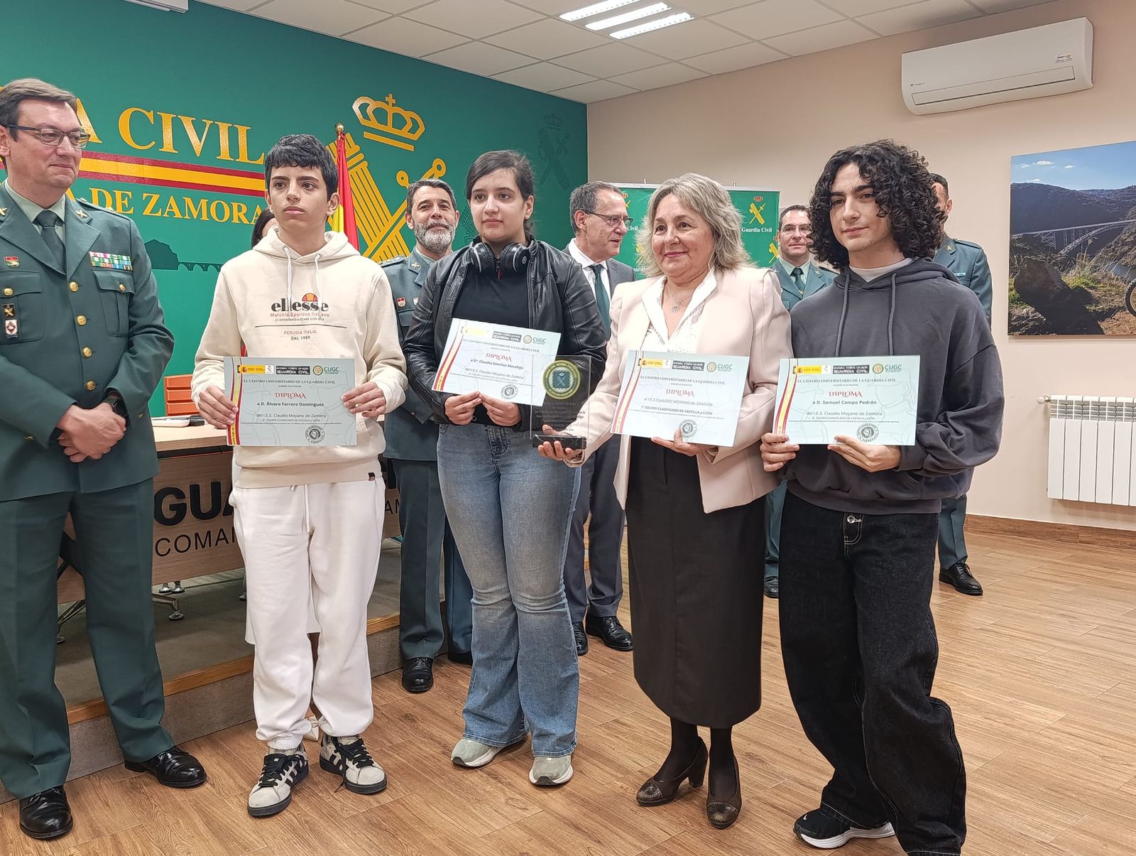 GALERÍA | Entrega de diplomas a los clasificados de Zamora en la Ciberliga de la Guardia Civil