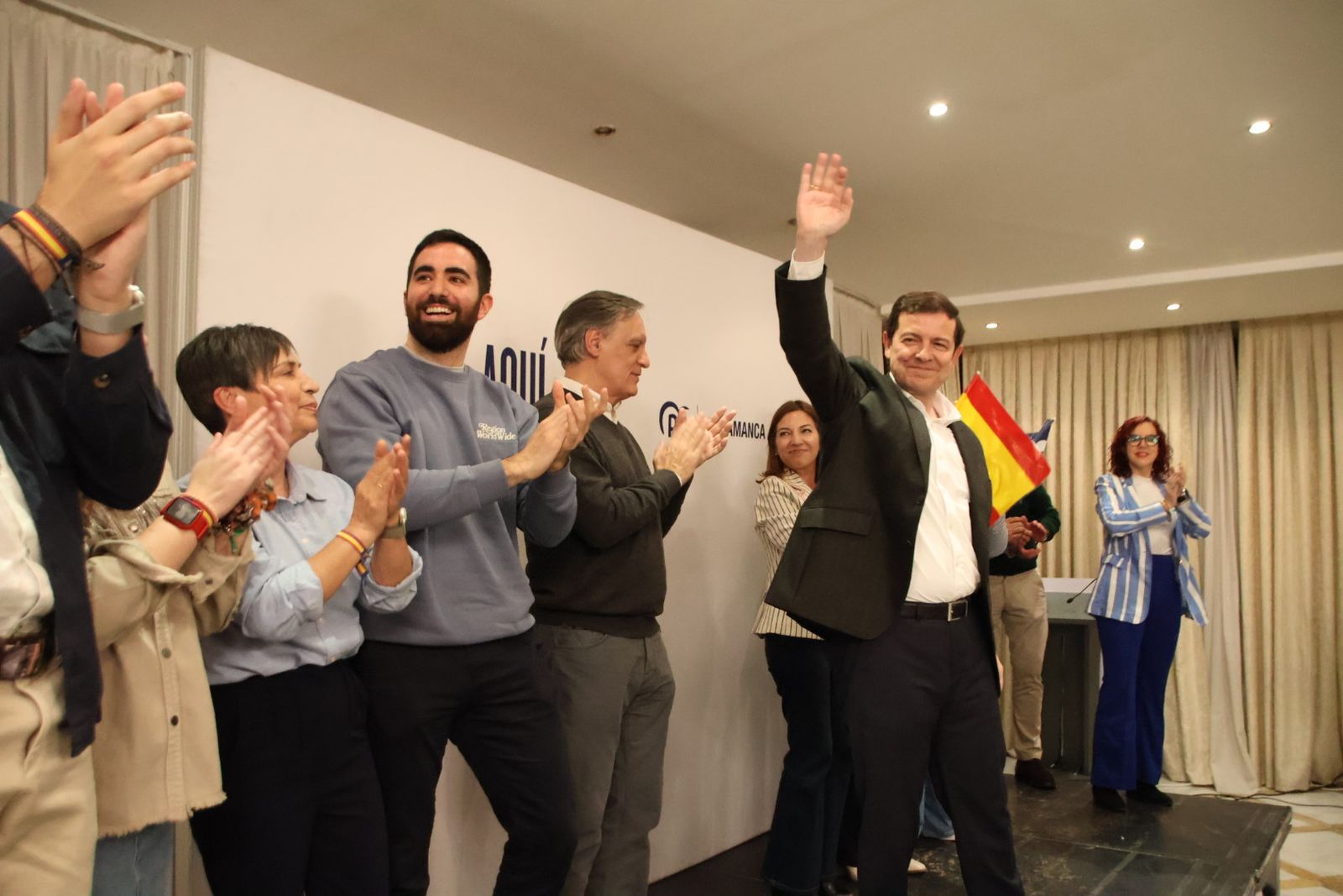 Alfonso Fernández Mañueco y Carlos García Carbayo, participan en el acto de cierre de la campaña electoral en Salamanca