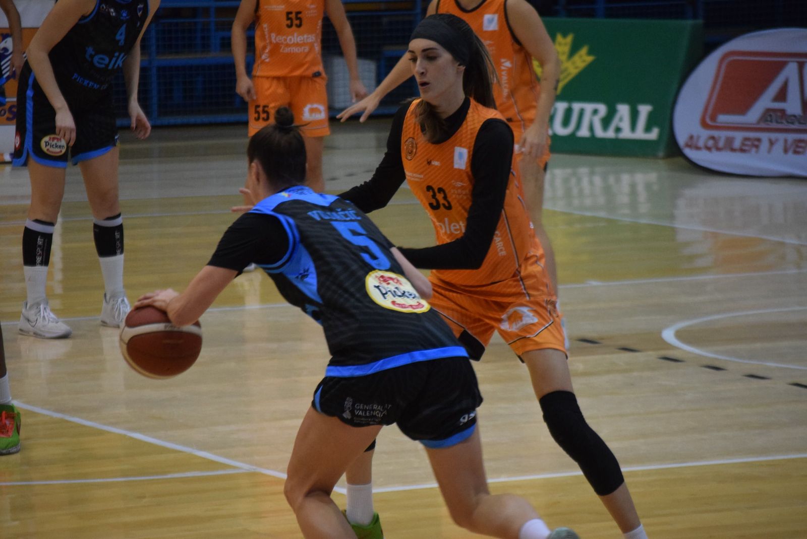 cd-zamarat-picken-claret-32