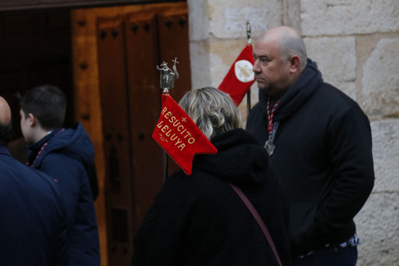 Así se ha vivido la suspensión de la procesión de Resurrección. Fotos: Víctor Garrido
