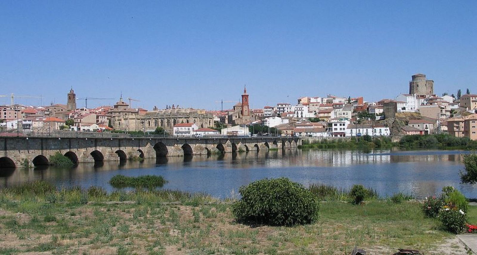 1200px 20060706 Alba de Tormes
