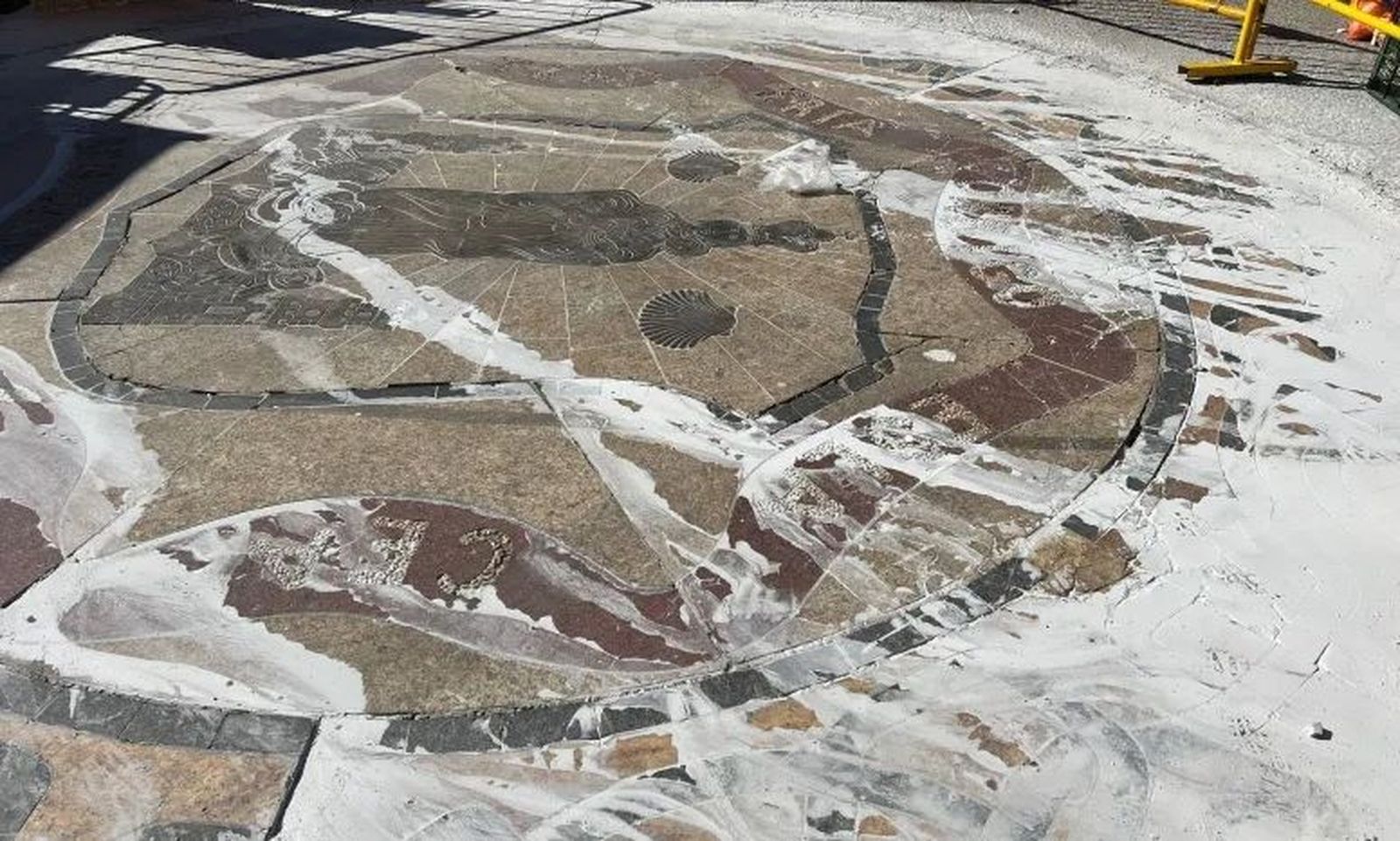 Mosaico Plaza Mayor Benavente FOTO BenaventeDigital