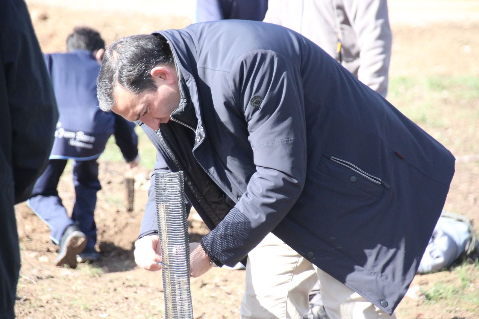 Eloy Ruiz participa en la plantación de árboles de 160 alumnos de 7 centros que tienen "Sello Ambiental Escolar"