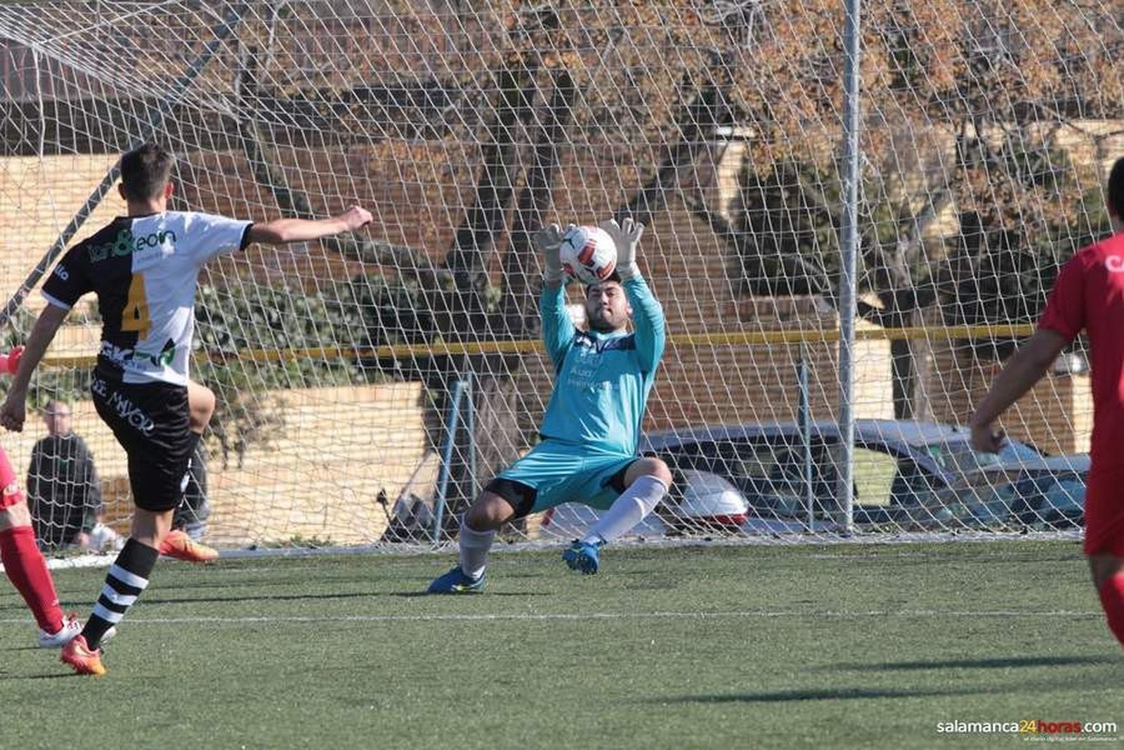 El derbi entre filiales acaba en borrachera de goles