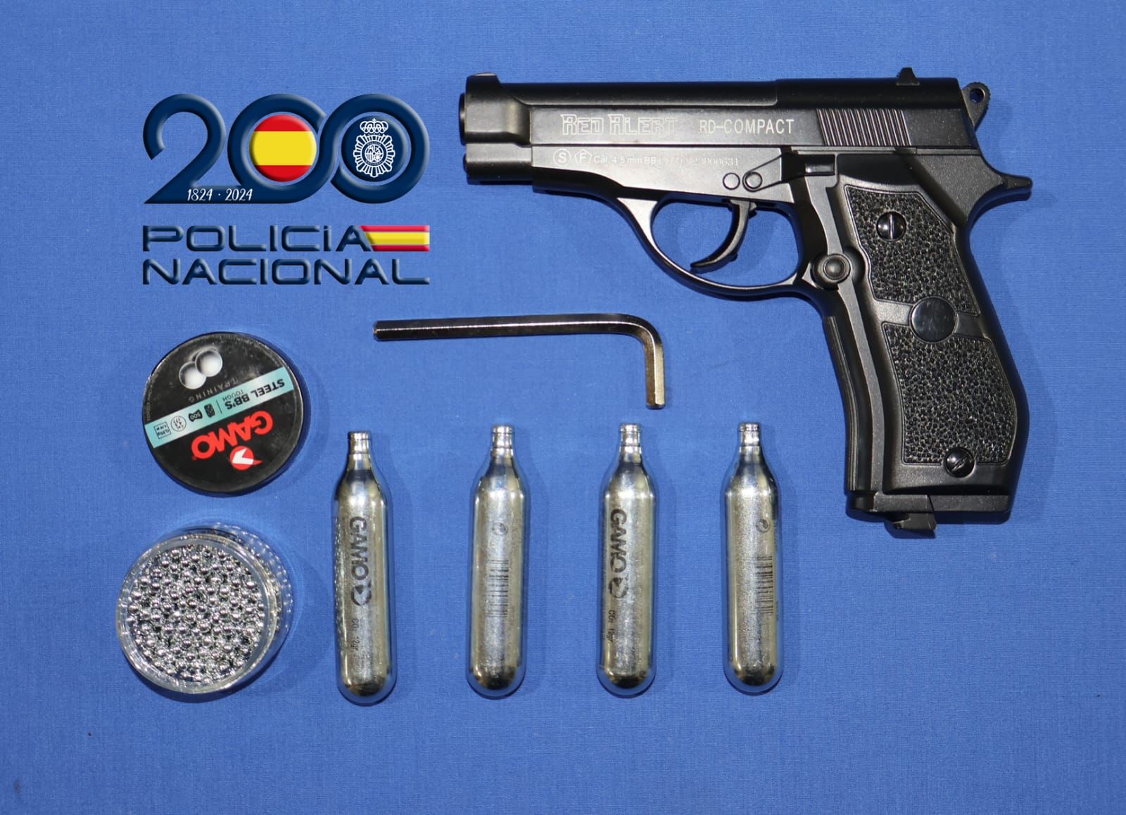 Arma usada por el detenido de la calle Astorga. Policía Nacional. Arma usada por el detenido de la calle Astorga. Policía Nacional.