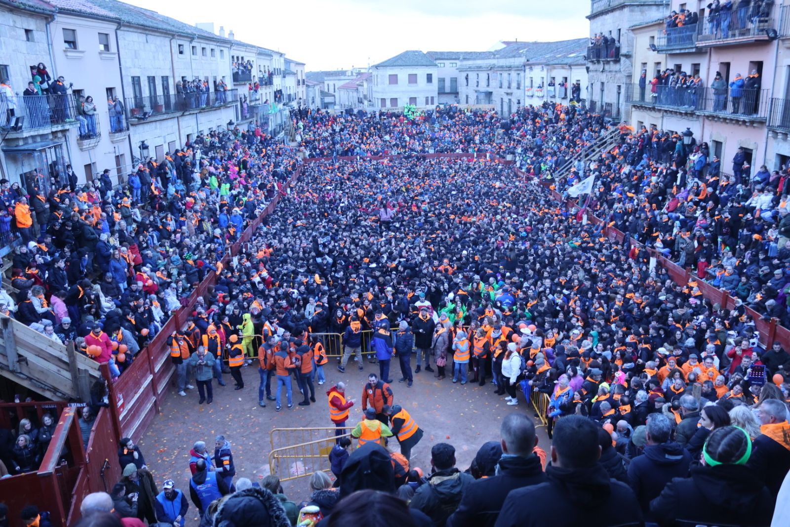 Gran ambiente en el inicio del Carnaval del Toro 2026: el Campanazo en imágenes