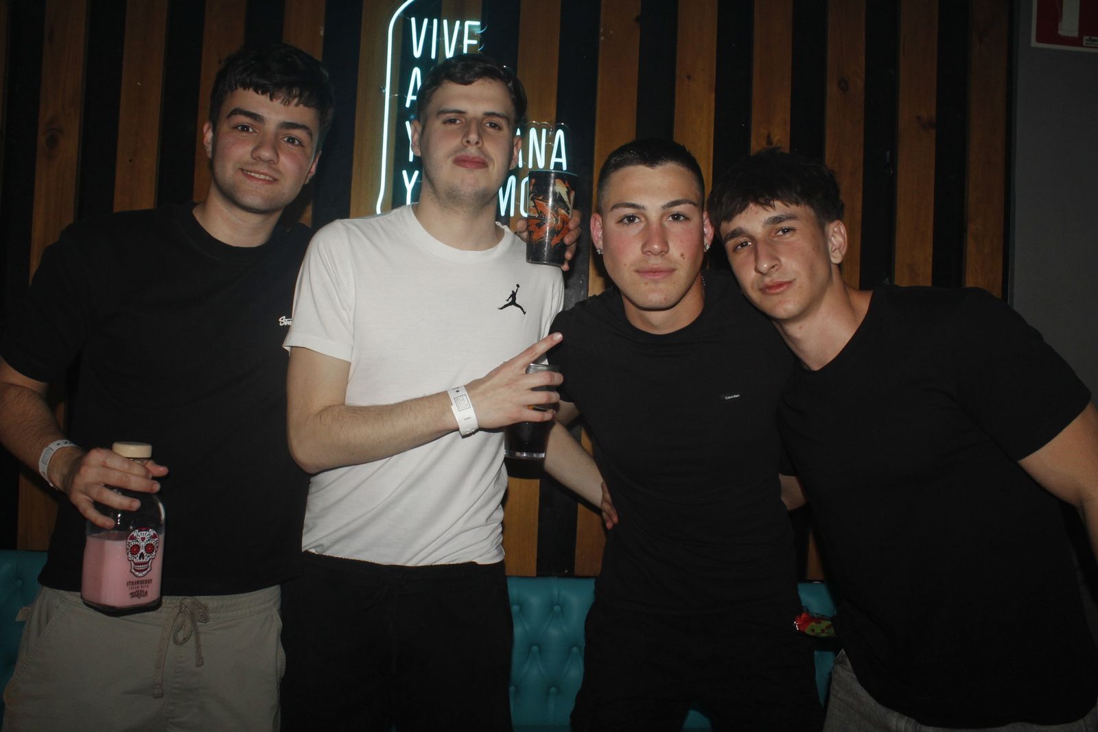 Salamanca de noche, sábado 4 de abril