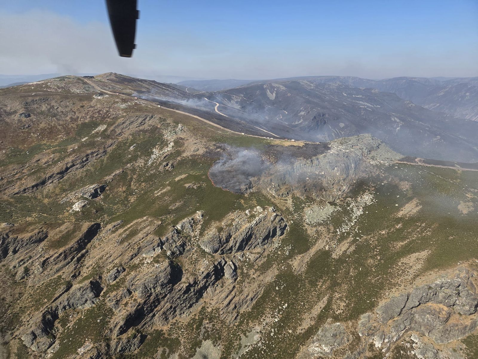 Incendio en Porto, Fotos: @AT_Brif