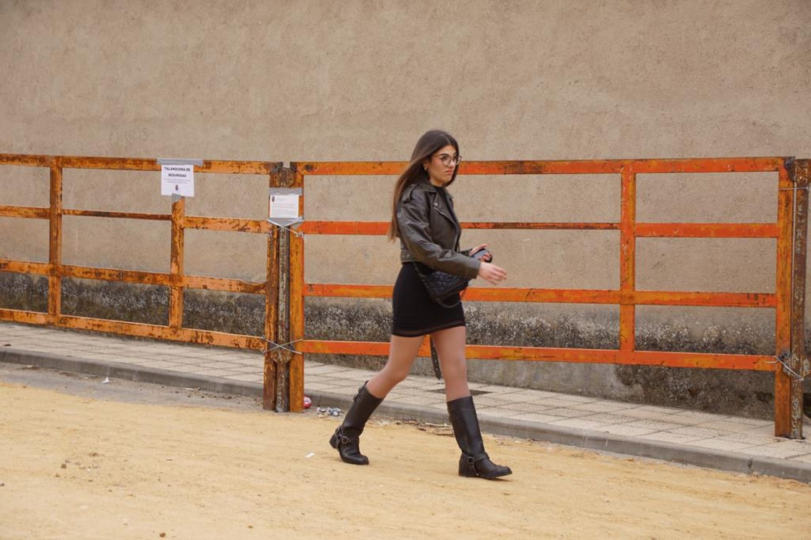 ambiente-y-participacion-durante-el-toro-del-voto-en-villoria-suelta-de-dos-toros-del-cajon-foto-juanes-48