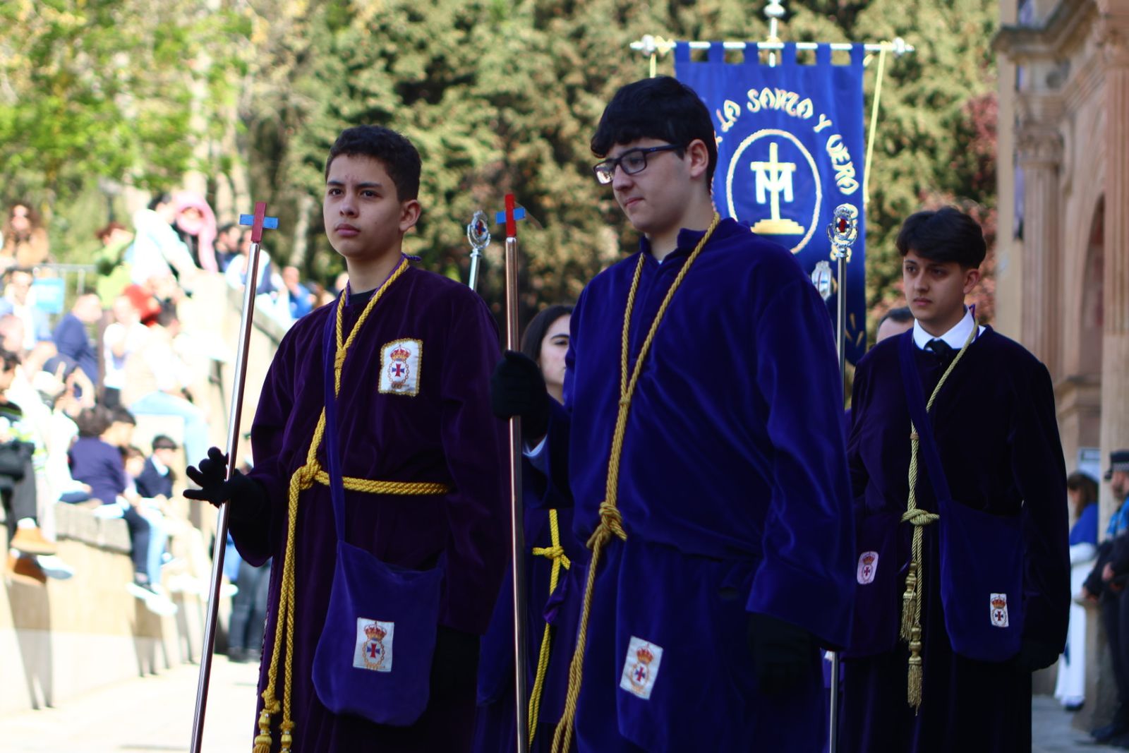 Procesión del encuentro de Nuestra Señora de la Alegría y Jesús Resucitado en el Domingo de Resurrección en Salamanca