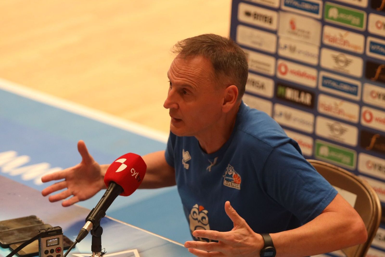 inicio-de-los-entrenamientos-del-perfumerias-avenida-temporada-2021-2022-4