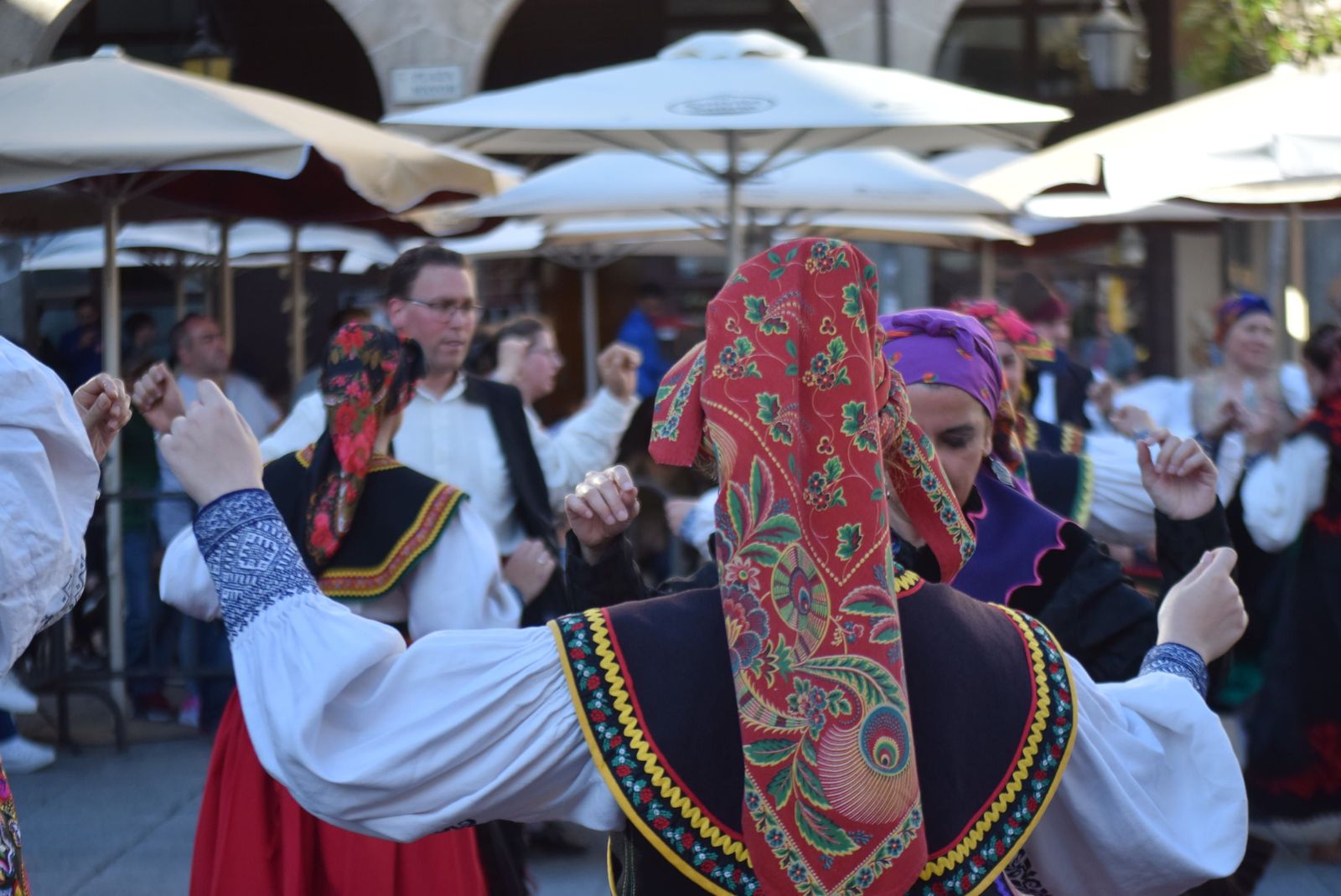 Doña Urraca celebra en la Plaza Mayor el Día de la Danza (9)