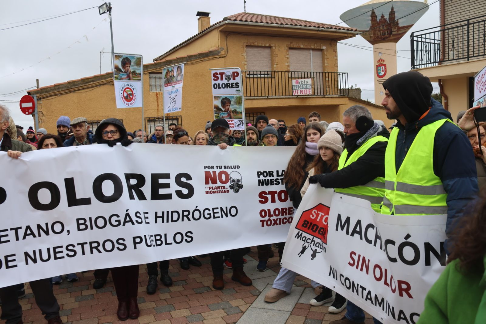 Protesta ciudadana por la planta de biogas en Castellanos de Villiquera