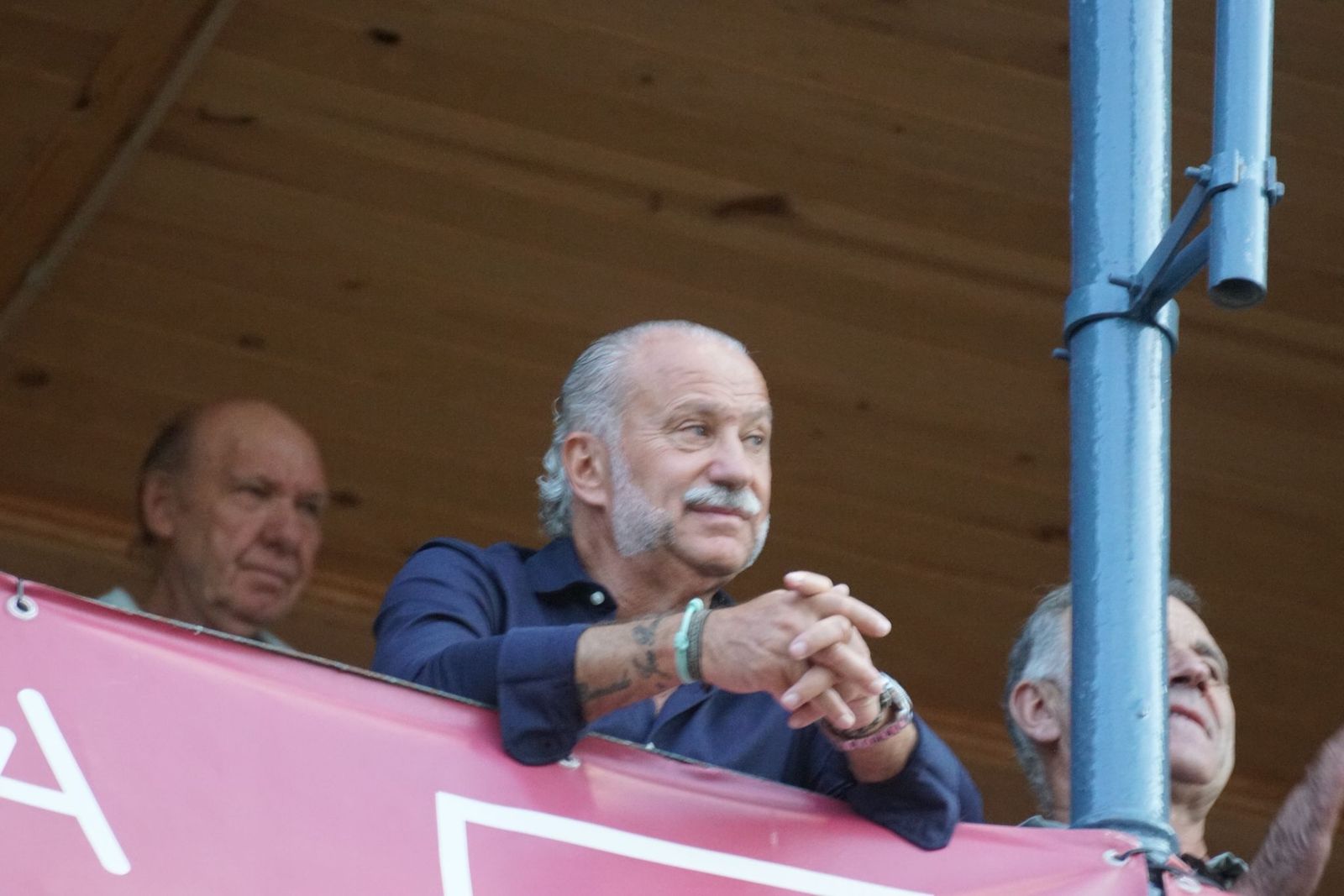 Así han vivido los salmantinos el primer festejo de la feria taurina 2025: imágenes del ambiente en los tendidos y en el patio de cuadrillas