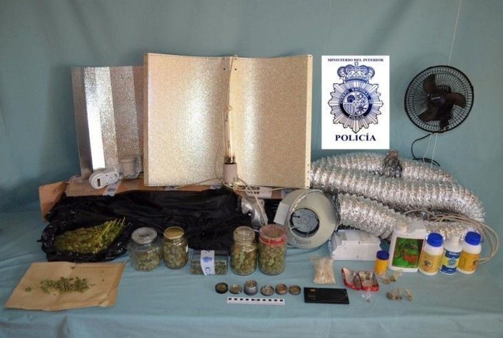 Detenido un joven por tráfico de drogas en un piso de la calle Abastos